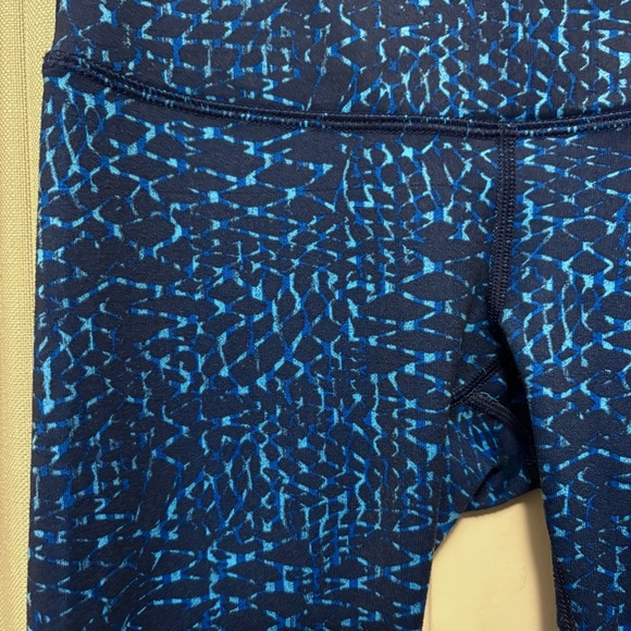Lululemon Patterned Leggings - Picture 4 of 4